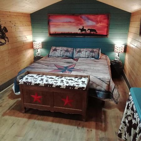 La Valise A Cheval Bed & Breakfast Mezieres-sur-Ponthouin ห้อง รูปภาพ