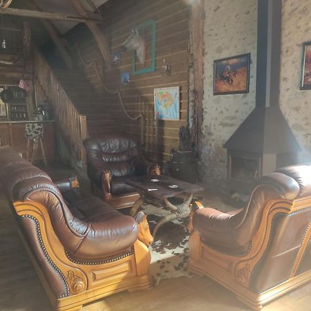 La Valise A Cheval Bed & Breakfast Mezieres-sur-Ponthouin ภายนอก รูปภาพ
