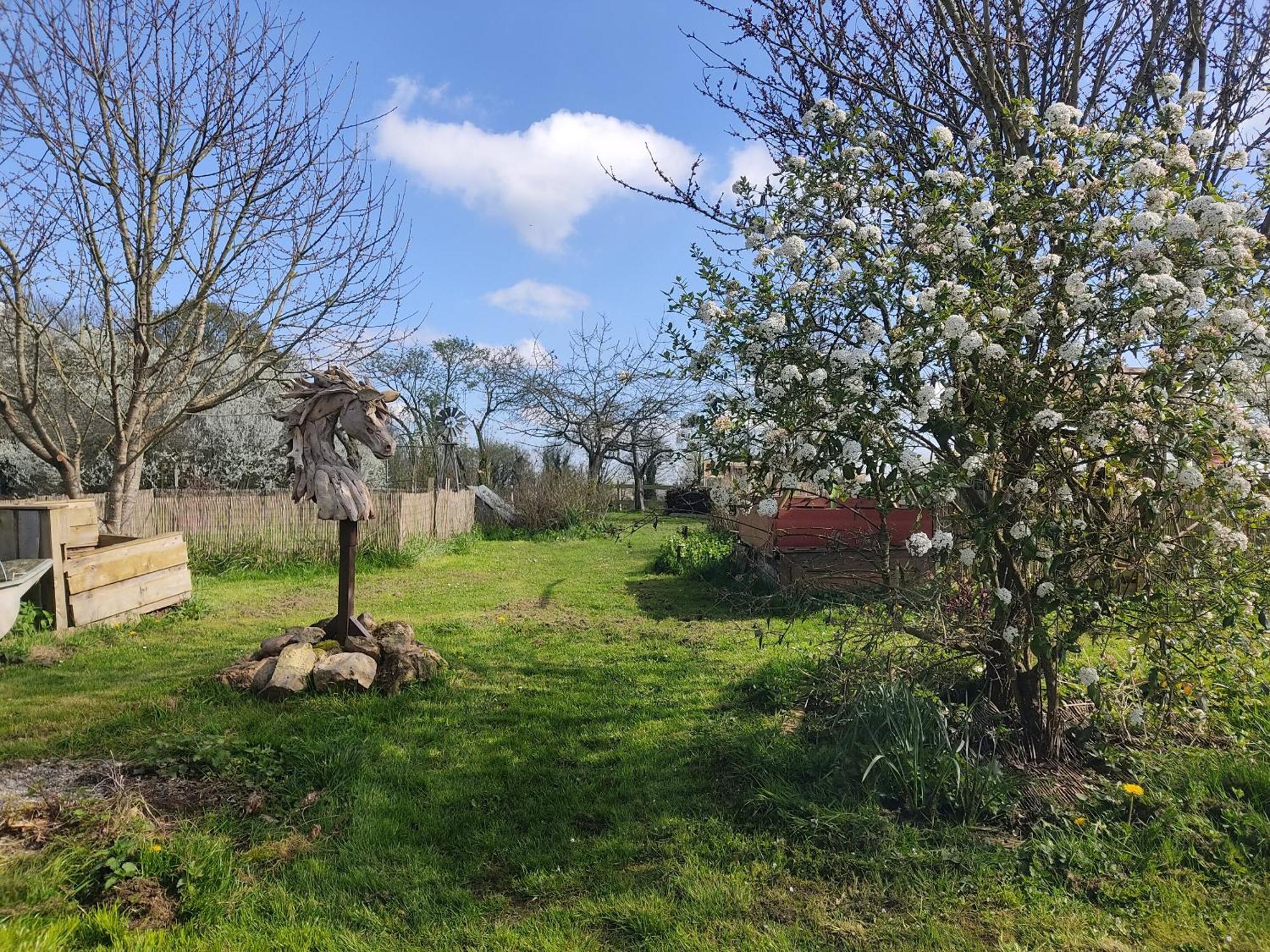 La Valise A Cheval Bed & Breakfast Mezieres-sur-Ponthouin ภายนอก รูปภาพ