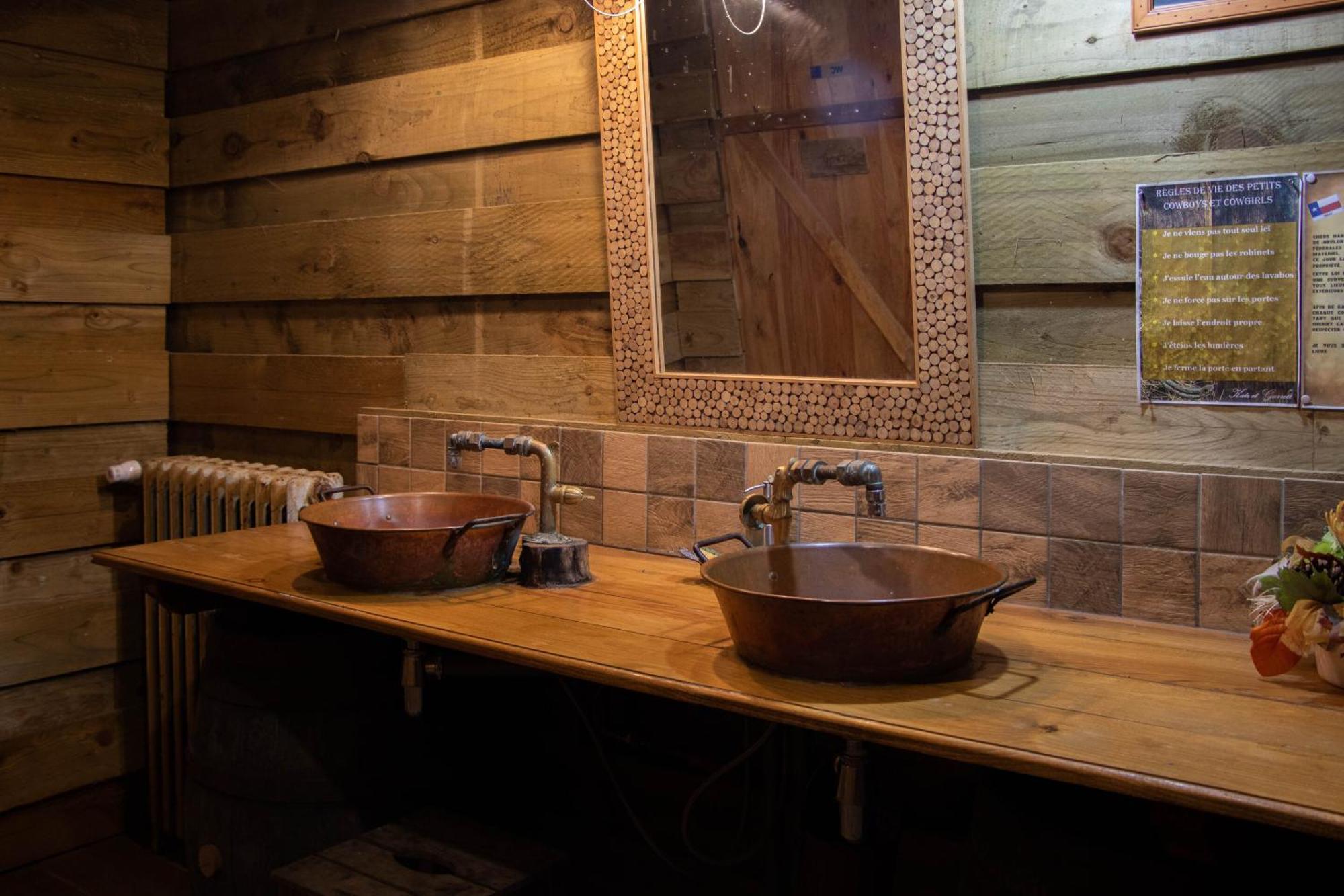 La Valise A Cheval Bed & Breakfast Mezieres-sur-Ponthouin ห้อง รูปภาพ